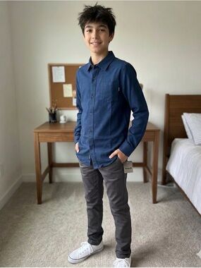 Hurley Boys XL NWT Blue Long Sleeve Button Down Woven Collared Shirt.School.